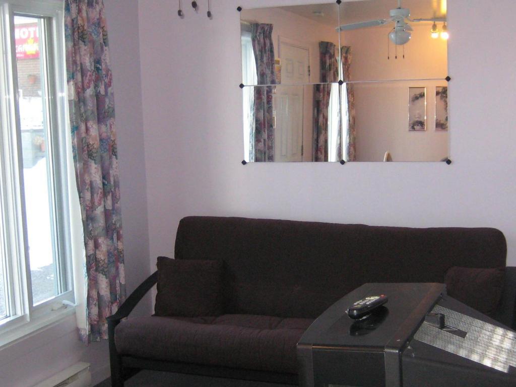 Condotel Motel Canadien Sainte-Anne-de-Beaupre Bilik gambar