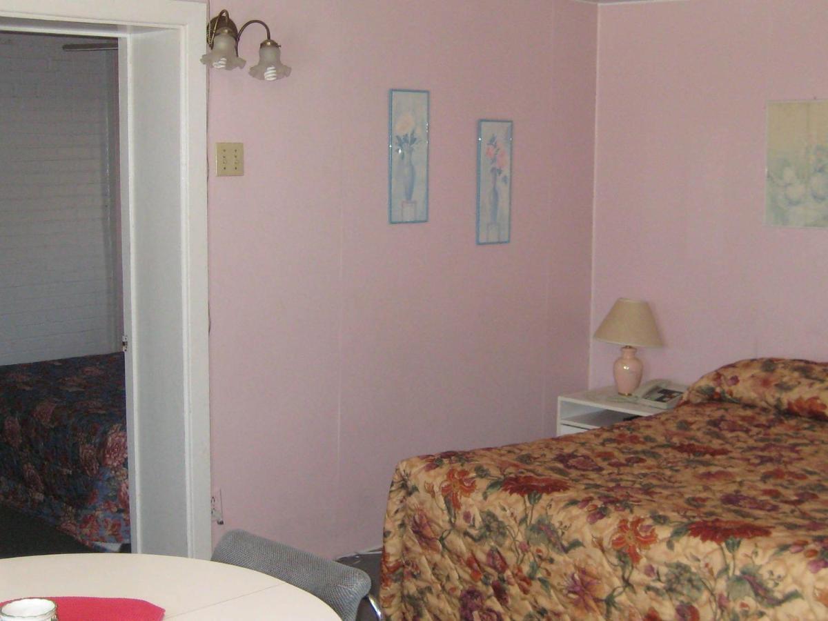 Condotel Motel Canadien Sainte-Anne-de-Beaupre Bilik gambar